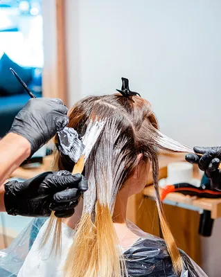 МЕЛИРОВАНИЕ НА ТЕМНЫЕ ВОЛОСЫ Мелирование волос - это самое щадящее  окрашивание, если темные от природы волосы или крашенные осветляются… |  Instagram