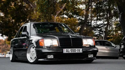 Mercedes-Benz W124. _ 🚗: @606nnn02... - Old Mercedes Club | Facebook