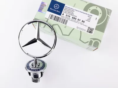 Эмблема на крышку багажника, фирм.значок на Mercedes S (W140)