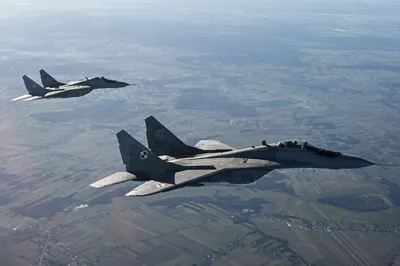 First Polish MiG-29 fighter jets arrive in Ukraine, Warsaw confirms |  Euronews