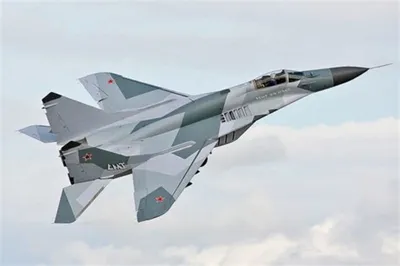 Russian Su-35 Shoots Down Ukrainian MiG-29 In Beyond Visual Range Combat  Possibly With R-77 Missile – Watch
