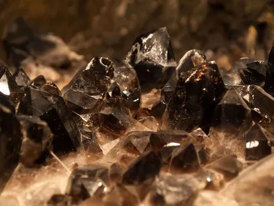 10 минералов, названия которых напоминают знакомые вещи | Минералог Галина  | Дзен