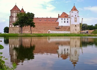 Мирский замок - описание достопримечательности Беларуси (Белоруссии)