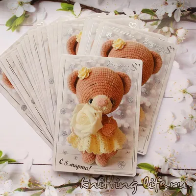 Мишка Love с коробочкой в подарок, к 8 марта купить по низким ценам в  интернет-магазине Uzum (789507)