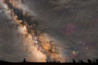 Млечный путь и звезды в небе над деревней Стоковое Фото - изображение  насчитывающей глянцевато, село: 217527538