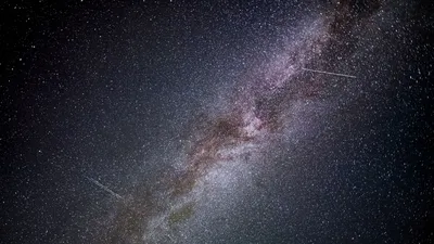 Млечный путь Силуэт счастливой женщины космос Стоковое Фото - изображение  насчитывающей красивейшее, успех: 109297486