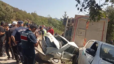 В Турции грузовик врезался в толпу молящихся - РИА Новости, 09.09.2023