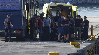В толпу молящихся врезался грузовик в Турции