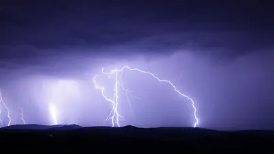 Насколько опасна горизонтальная молния? - ZandZ.com