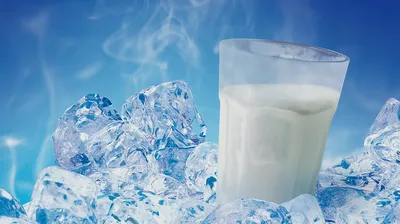 Молоко Полевское 0,9л 3,2% бутылка Яблоко