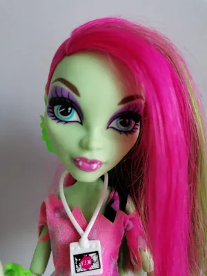 Monster High G3 Venus McFlytrap unboxing and review! She's gorgeous! -  YouTube