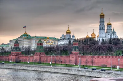 Кремлёвская стена — Википедия