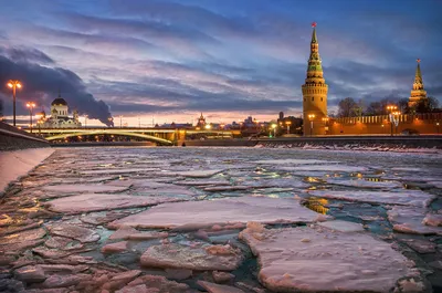 Экскурсия по Москве-реке для иностранцев