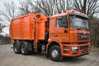 В Московской области тестируют первый электрический мусоровоз - Российская  газета
