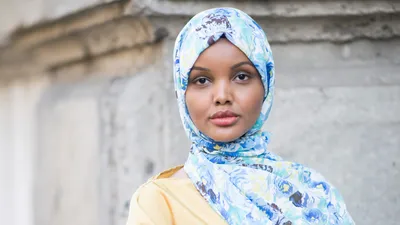 За кем следить: 10 модных мусульманок | Tatler Россия