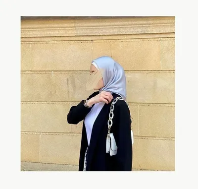 Красивые мусульманские женщины с сумками на открытом воздухе :: Стоковая  фотография :: Pixel-Shot Studio