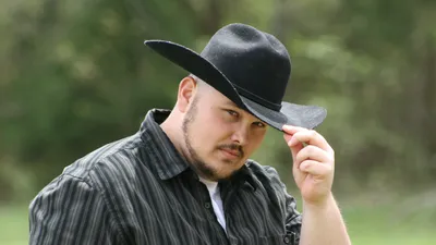 Картина мужчина в шляпе - 75 фото