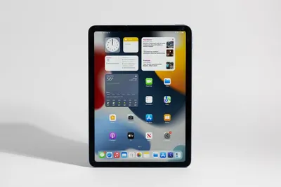 iPadOS 17 brings new levels of personalization and versatility to iPad -  Apple