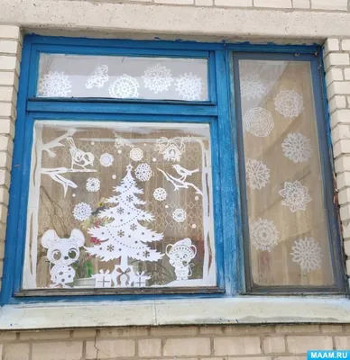 Вырезалочки для окон: Дед Мороз и Снегурочка | Рождественские украшения из  бумаги, Трафареты, Украшение окон