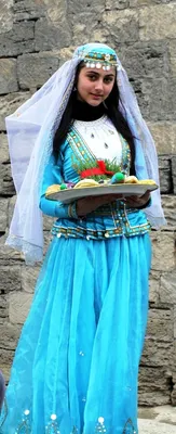 Национальный азербайджанский костюм