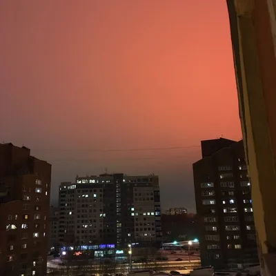 Ночью петербуржцы наблюдали красное небо | Blog Fiesta