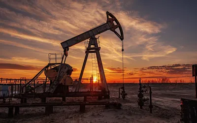 Прогнозы цен на нефть в 2023 году: Brent и российская Urals | РБК Инвестиции