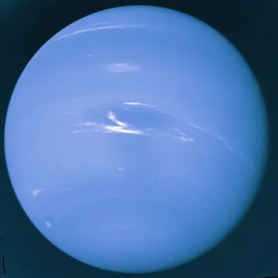 Загадка самого большого спутника Нептуна - почему Тритон такой необычный -  фото