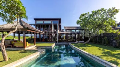 Невероятные роскошные 2 виллы на 4 спальни с видом на океан в Табанане,  Бали | Property Investor