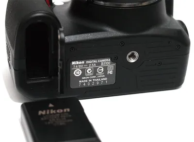 Amazon.com : Nikon D3100 14.2MP 1080p Digital SLR Camera Body (Black)  25470B - (Renewed) : Electronics