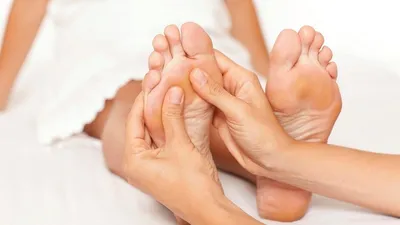 Синдром беспокойных ног: причины, симптомы и лечение заболевания | Glamour
