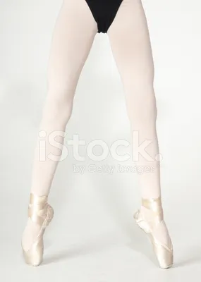 ⬇ Скачать картинки Ноги балерины, стоковые фото Ноги балерины в хорошем  качестве | Depositphotos