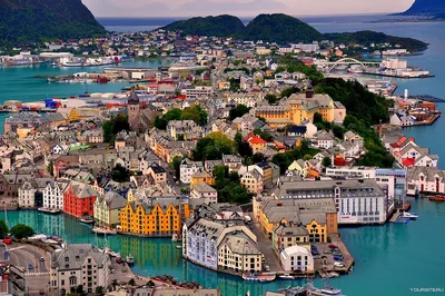 Обои дома, гора, побережье, вид сверху, пейзаж, норвегия, скандинавия  картинки на рабочий стол, фото скачать бесплатно