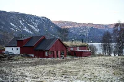 Обои на рабочий стол Живописное горное озеро 'Фьорд Йольстер', Норвегия /  Fiord Iolster, Norway, обои для рабочего стола, скачать обои, обои бесплатно