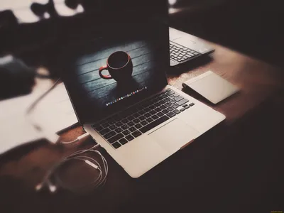 Скачать обои Ноутбук на рабочем столе на рабочий стол из раздела картинок  Бизнес