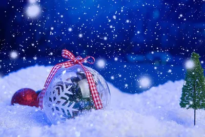 волшебный новогодний фон со снежной луной и шарами Фото И картинка для  бесплатной загрузки - Pngtree