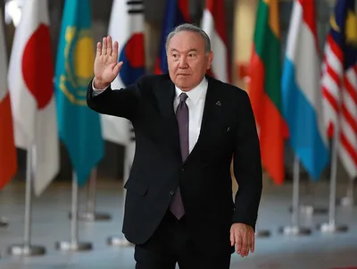 Нурсултан Назарбаев поздравил Жээнбекова с избранием на пост президента  Кыргызстана – K-News