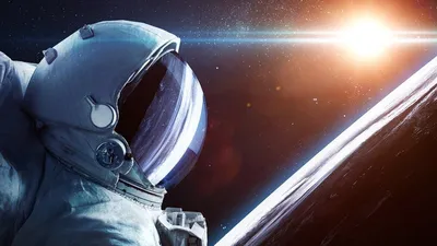 Поздравления с Днем космонавтики 2024: красивые стихи и проза