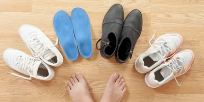 How to Clean White Canvas Shoes at Home