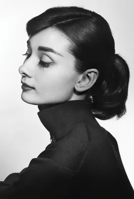 Обои Девушки Audrey Hepburn, обои для рабочего стола, фотографии девушки, audrey  hepburn, улыбка, актриса, черно-белая, одри, хепберн, взгляд Обои для  рабочего стола, скачать обои картинки заставки на рабочий стол.