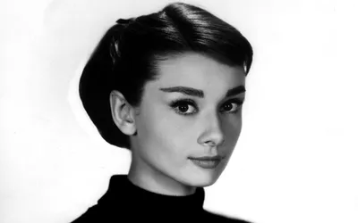 Audrey Hepburn print by Celebrity Collection | Posterlounge