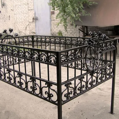 Металлическая оградка для кладбища 3x2.5 м - купить с доставкой по выгодным  ценам в интернет-магазине OZON (941937453)