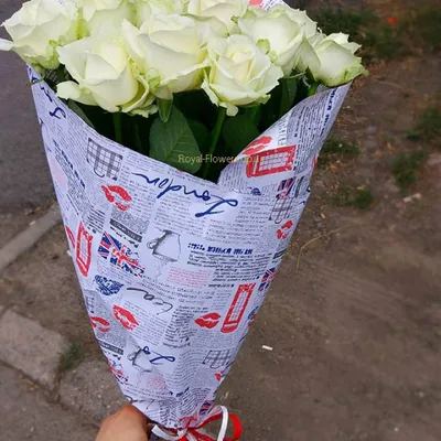 Белые метровые розы от 25 шт. за 13 490 руб. | Бесплатная доставка цветов  по Москве