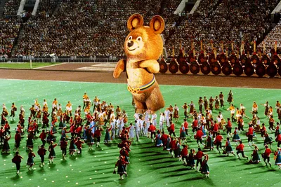 Куда приземлился олимпийский Мишка после закрытия Олимпиады-80 в Москве -  Чемпионат