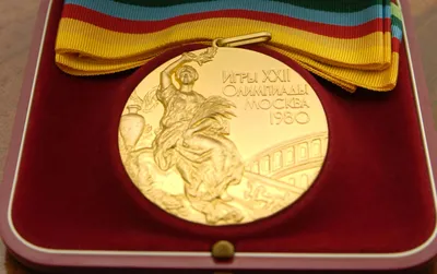 Стал известен дизайн медалей летней Олимпиады 2020 года