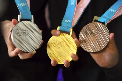 Из чего изготовлены сверкающие олимпийские медали? | ShareAmerica