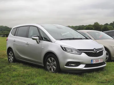 File:Opel Zafira C 2016 facelift at Schaffen Diest (2017).jpg - Wikipedia