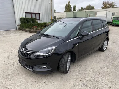 It's a Looker: GM's Opel Reveals Production Version of Zafira Minivan