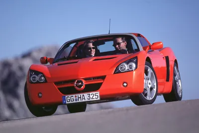 The Opel Speedster Is the Mid-Engine GM Sports Car You Never Knew About