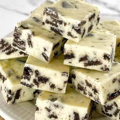 Oreo Fudge (With Video) · Chef Not Required...