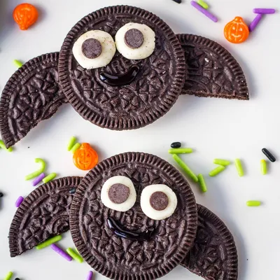 Adorable Oreo Reindeer Cookies - Upstate Ramblings